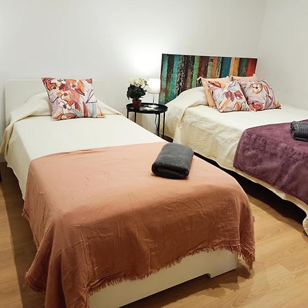 By Universitat Private Rooms Barcelone Extérieur photo