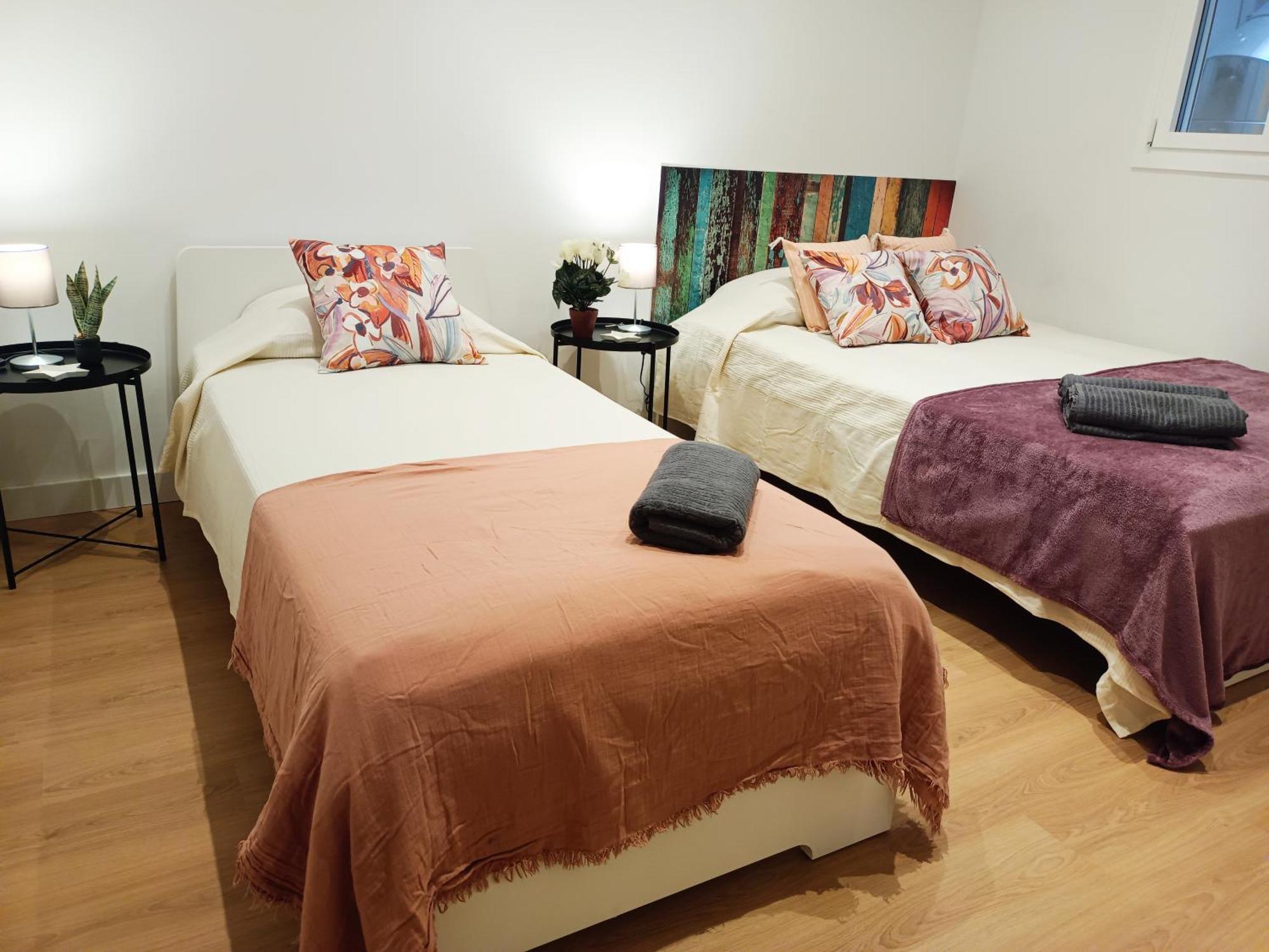 By Universitat Private Rooms Barcelone Extérieur photo