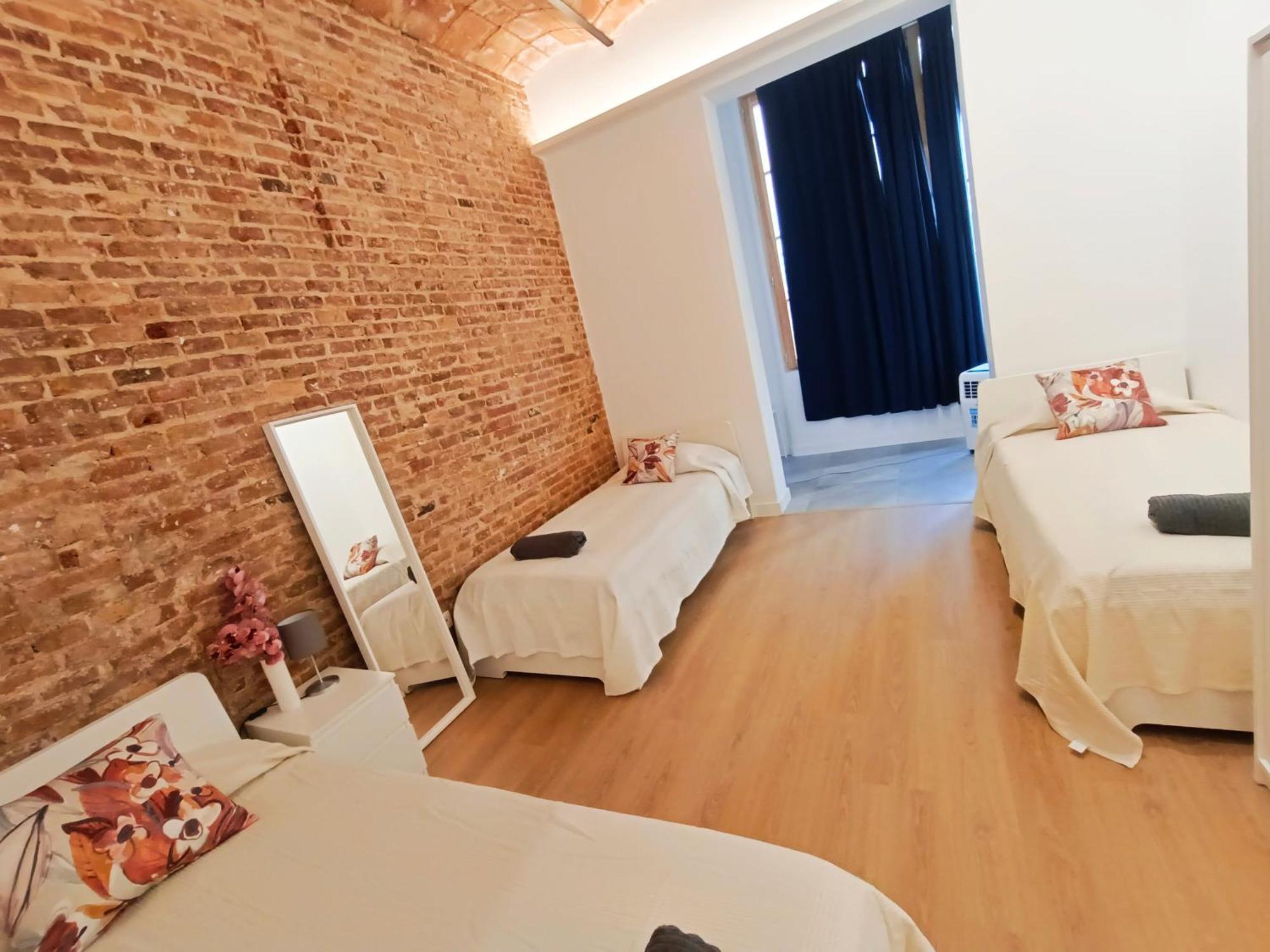 By Universitat Private Rooms Barcelone Extérieur photo